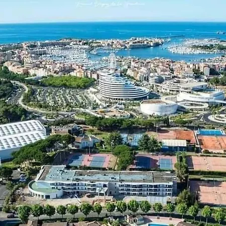 Agreable Petite Maison 2 Chambres, De 48m2 Sans Vis-a-vis Et Parking Privatif Σπίτι διακοπών *