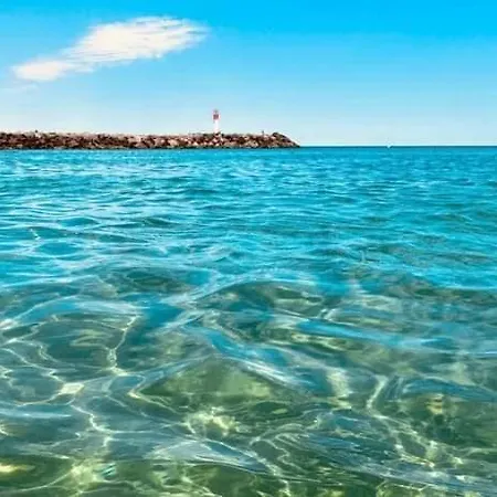 Agreable Petite Maison 2 Chambres, De 48m2 Sans Vis-a-vis Et Parking Privatif Σπίτι διακοπών Agde