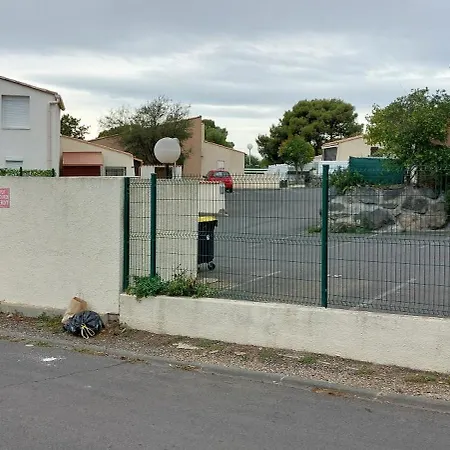 Vakantiehuis Agreable Petite Maison 2 Chambres, De 48m2 Sans Vis-a-vis Et Parking Privatif Agde