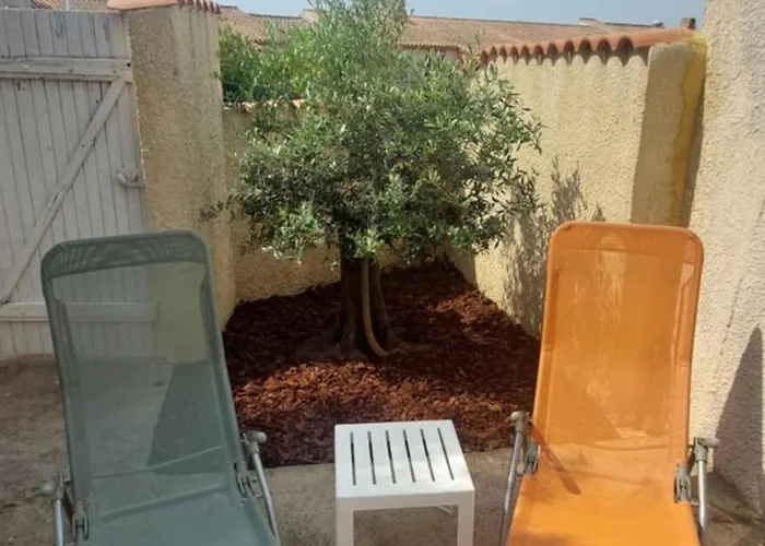 Agreable Petite Maison 2 Chambres, De 48m2 Sans Vis-a-vis Et Parking Privatif Ferienhaus *